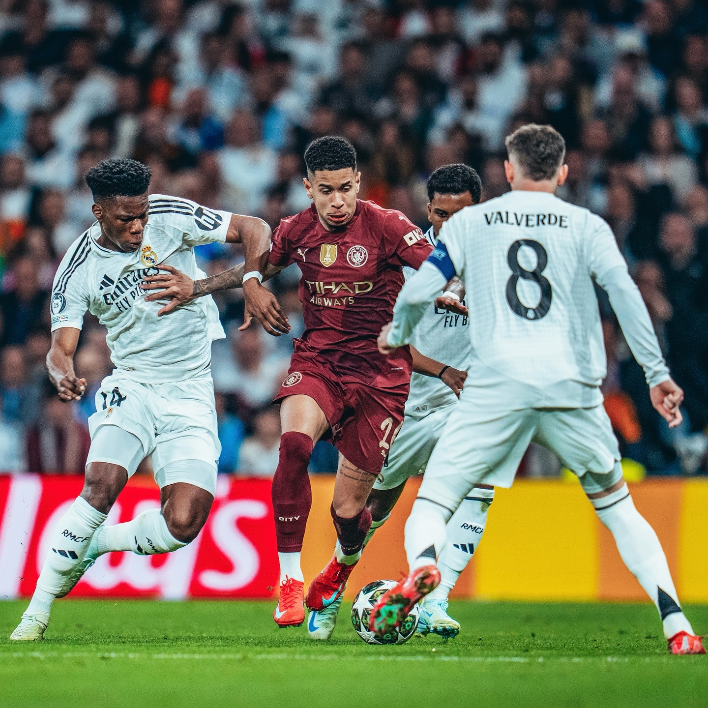 包含今夜曼城备战CBA常规赛，止住颓势细节曝光，媒体盛赞，赛季目标并未改变的词条